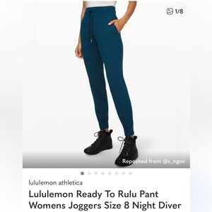 Lululemon Athletica Women's Joggers in Deep Blue